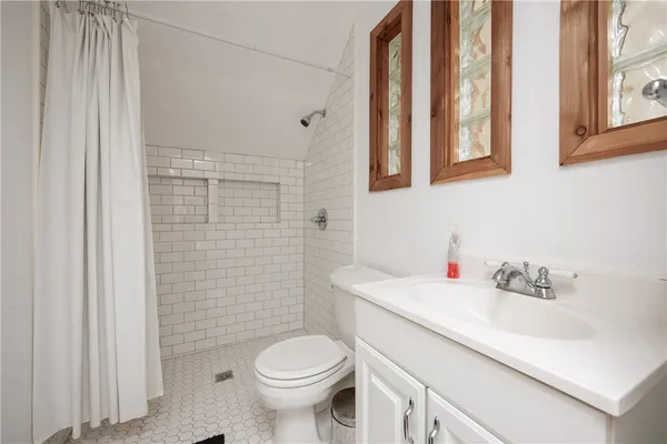 $1,950 | 330 Palmero Street, Corpus Christi, TX 78404