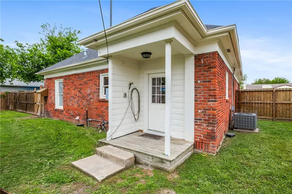 $1,950 | 330 Palmero Street, Corpus Christi, TX 78404