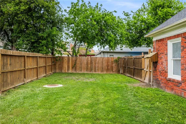 $1,950 | 330 Palmero Street, Corpus Christi, TX 78404