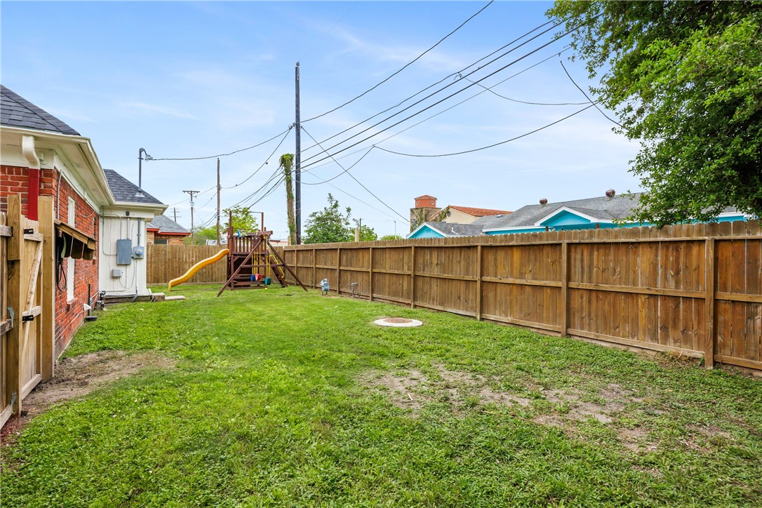 330 Palmero Street Corpus Christi, TX 78404 - Photo 37 of 40