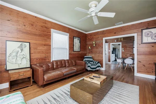 $1,950 | 330 Palmero Street, Corpus Christi, TX 78404