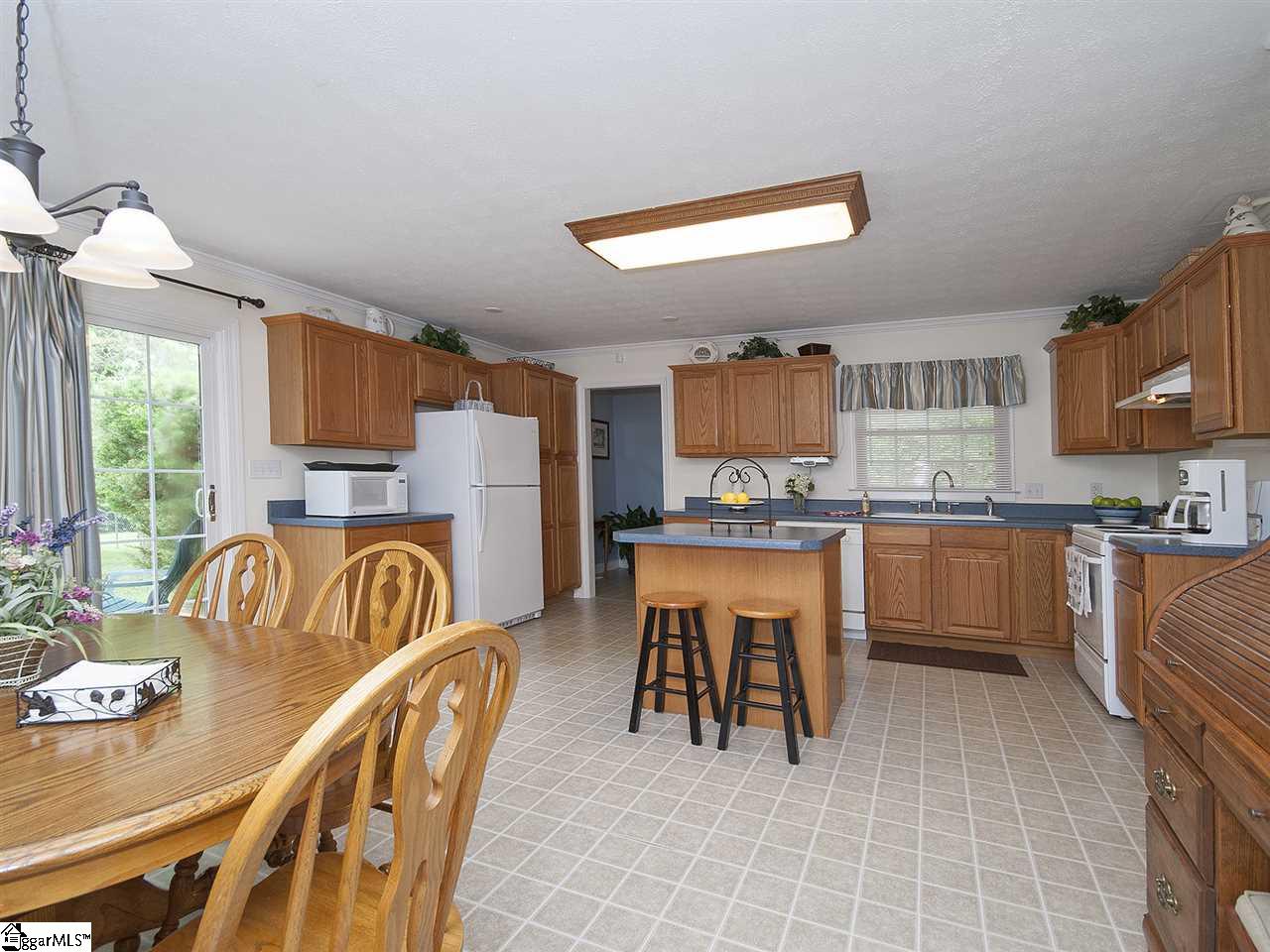 204 Woodhaven Road Easley, SC 29640 - Photo 13 of 36