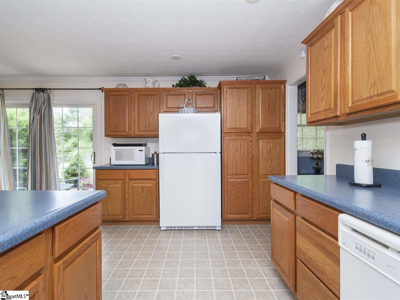 204 Woodhaven Road Easley, SC 29640 - Photo 10 of 36