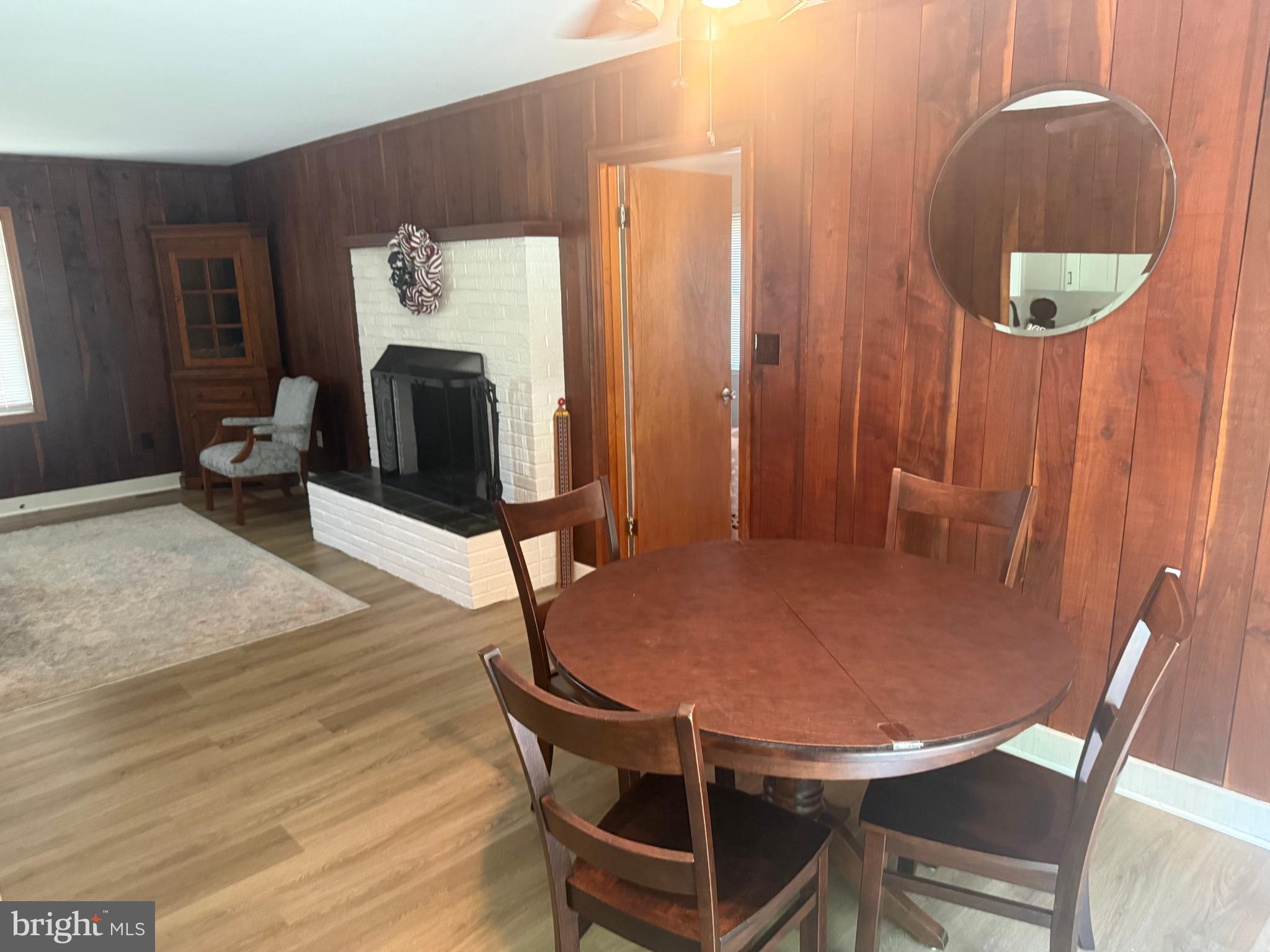 10143 Indiantown Road King George, VA 22485 - Photo 24 of 35 Breakfast/dining nook