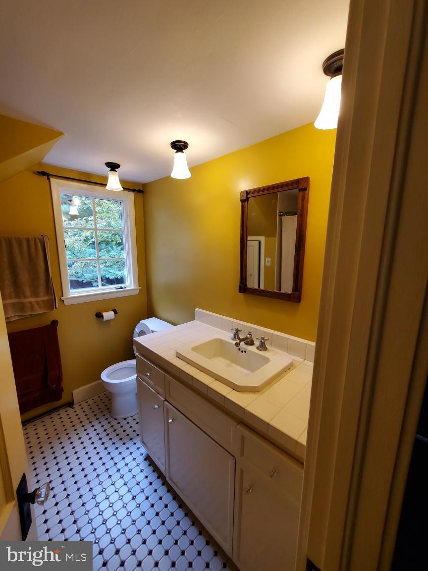 24 Blue Ridge Road Titusville, NJ 08560 - Photo 18 of 34 Second Floor Full Bath