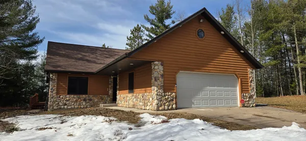 $698,500 | 16245 Crestview Drive, Mountain, WI 54149
