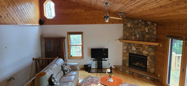 $698,500 | 16245 Crestview Drive, Mountain, WI 54149