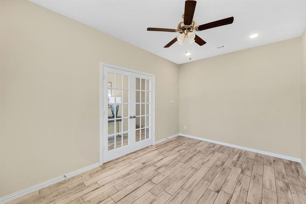 107 Red Clf Court Rhome, TX 76078 - Photo 12 of 40 Gallery Image 12