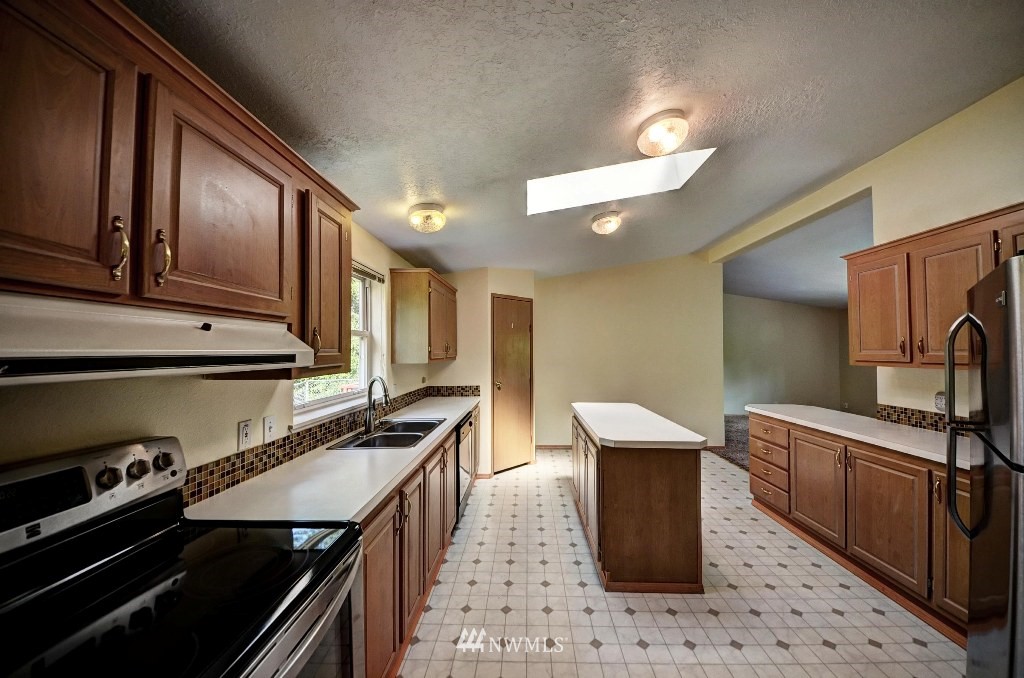 6918 Foster Slough Road Snohomish, WA 98290 - Photo 11 of 25 Gallery Image 11