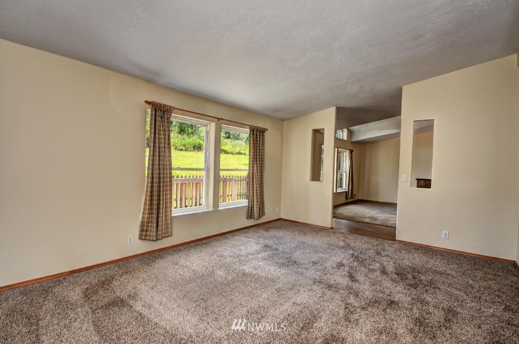 6918 Foster Slough Road Snohomish, WA 98290 - Photo 13 of 25 Gallery Image 13