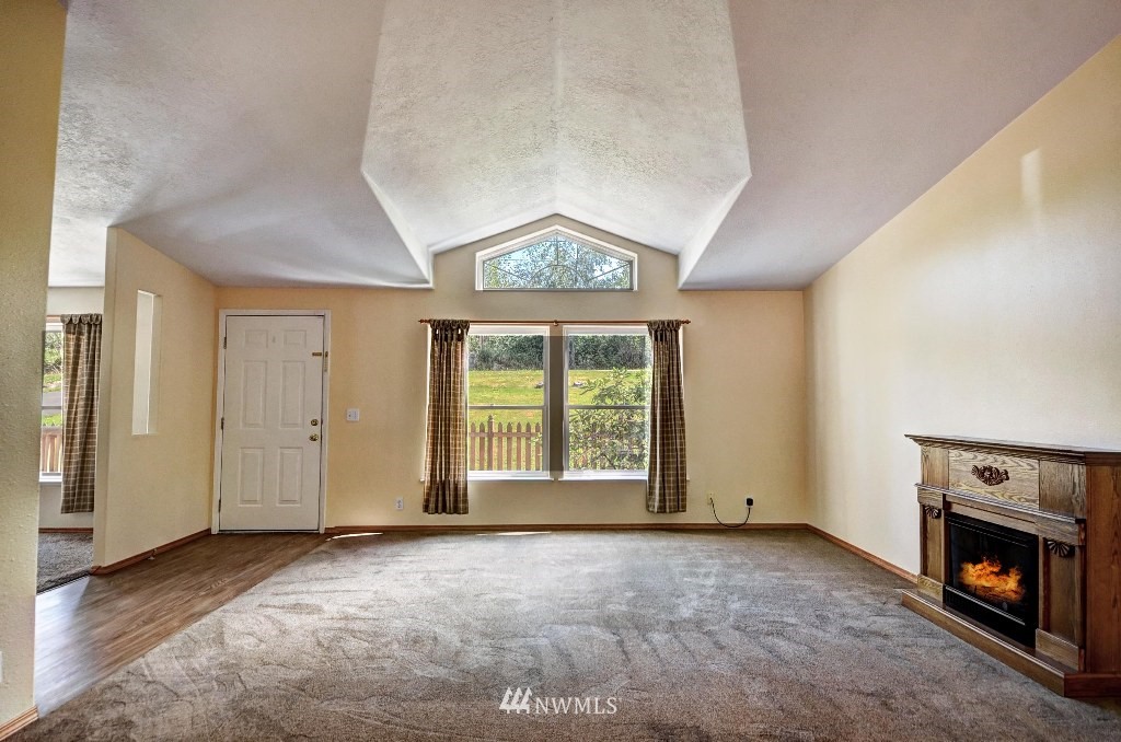 6918 Foster Slough Road Snohomish, WA 98290 - Photo 5 of 25 Gallery Image 5
