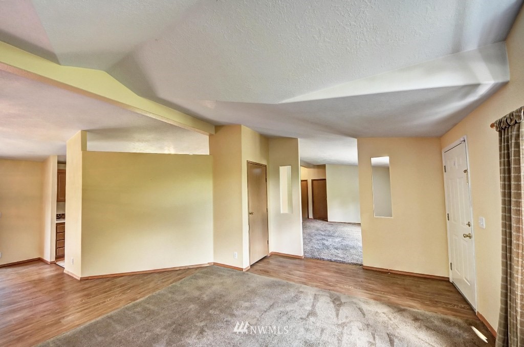6918 Foster Slough Road Snohomish, WA 98290 - Photo 6 of 25 Gallery Image 6