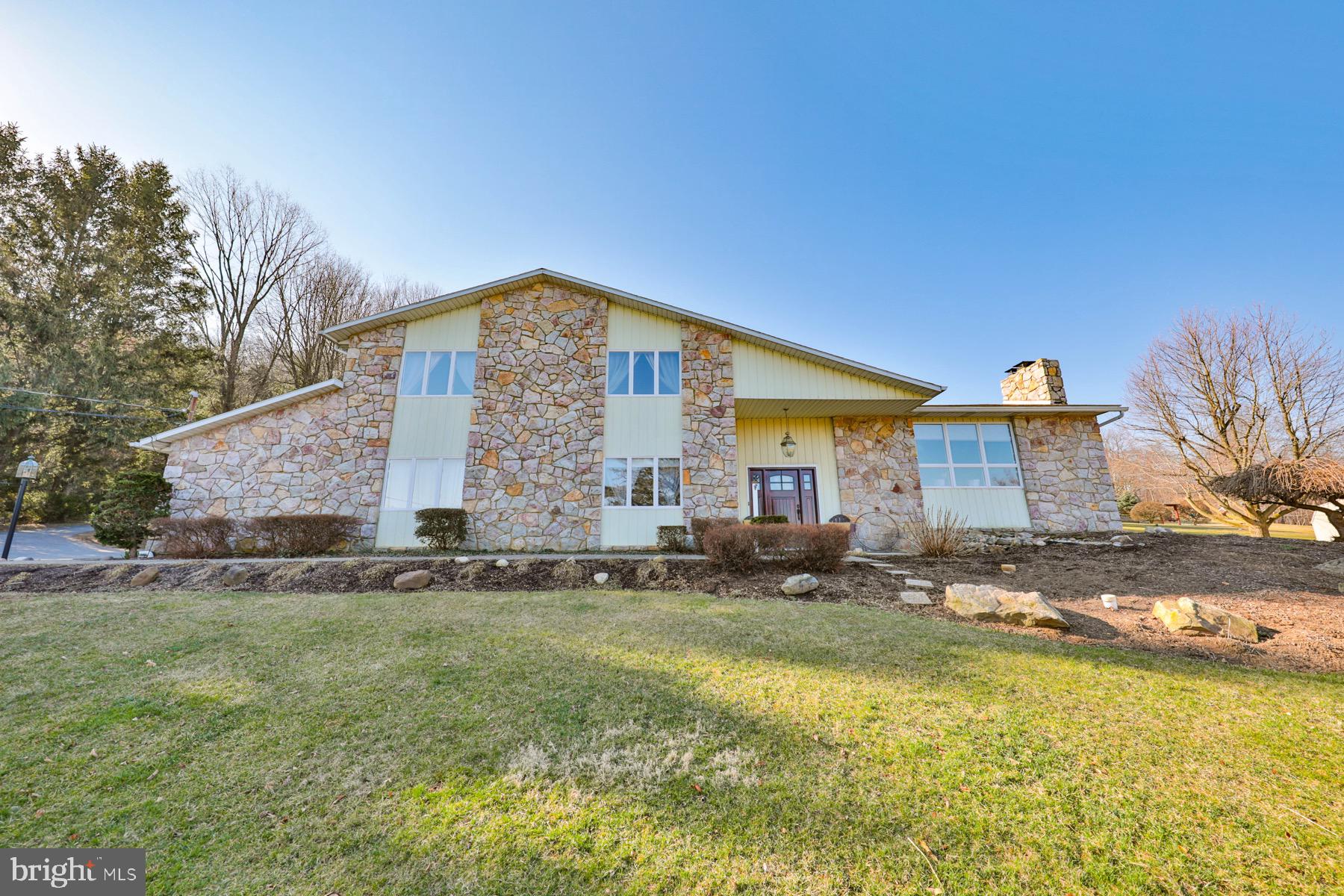 2076 Church View Road Coopersburg, PA 18036 - Photo 1 of 52 Gallery Image 1