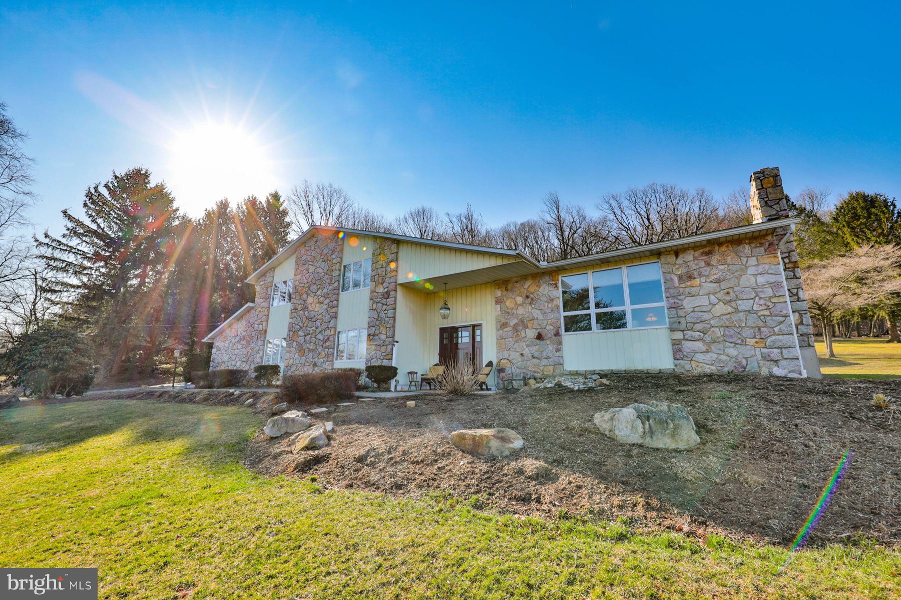 2076 Church View Road Coopersburg, PA 18036 - Photo 2 of 52 Gallery Image 2