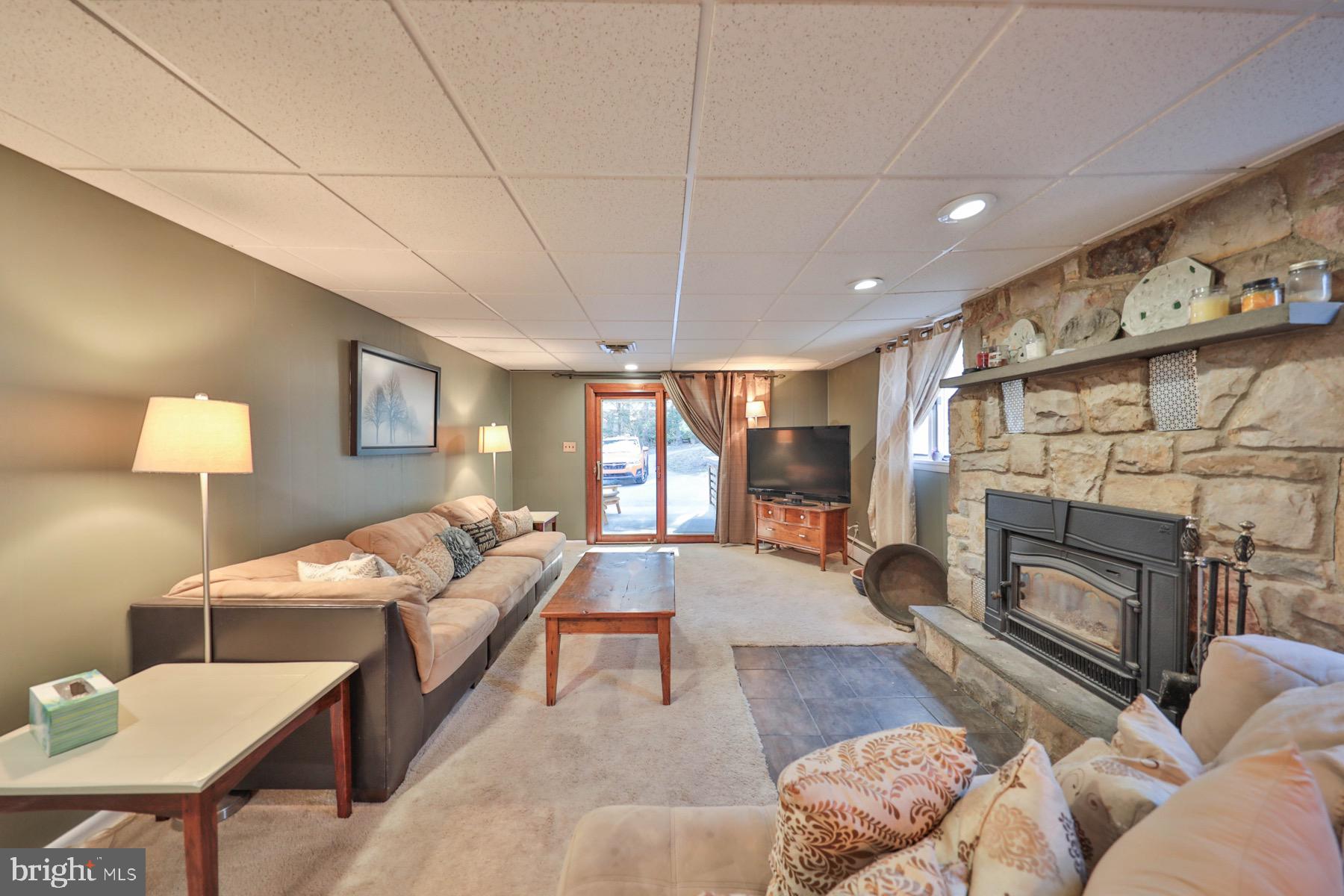 2076 Church View Road Coopersburg, PA 18036 - Photo 19 of 52 Gallery Image 19