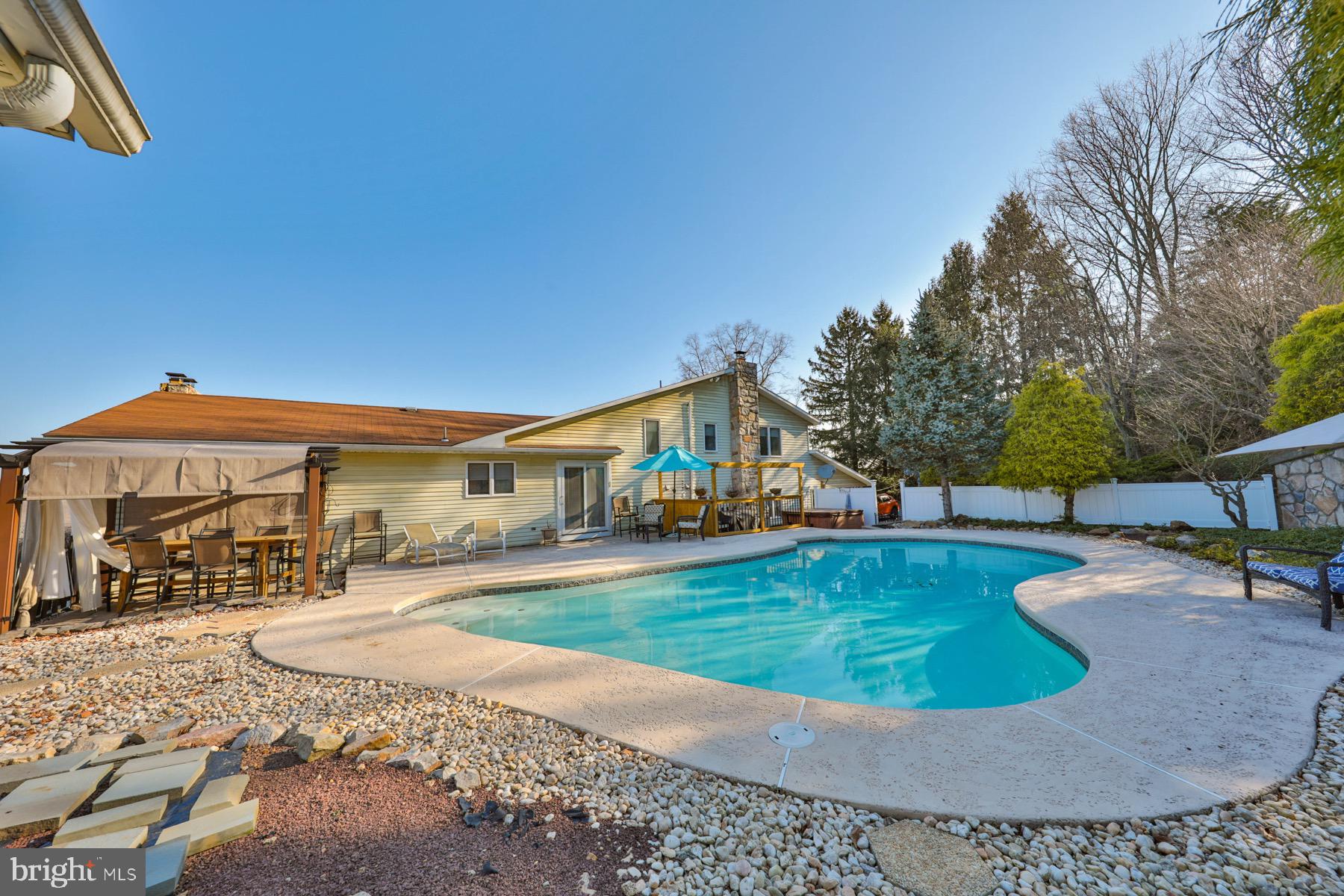 2076 Church View Road Coopersburg, PA 18036 - Photo 43 of 52 Gallery Image 43