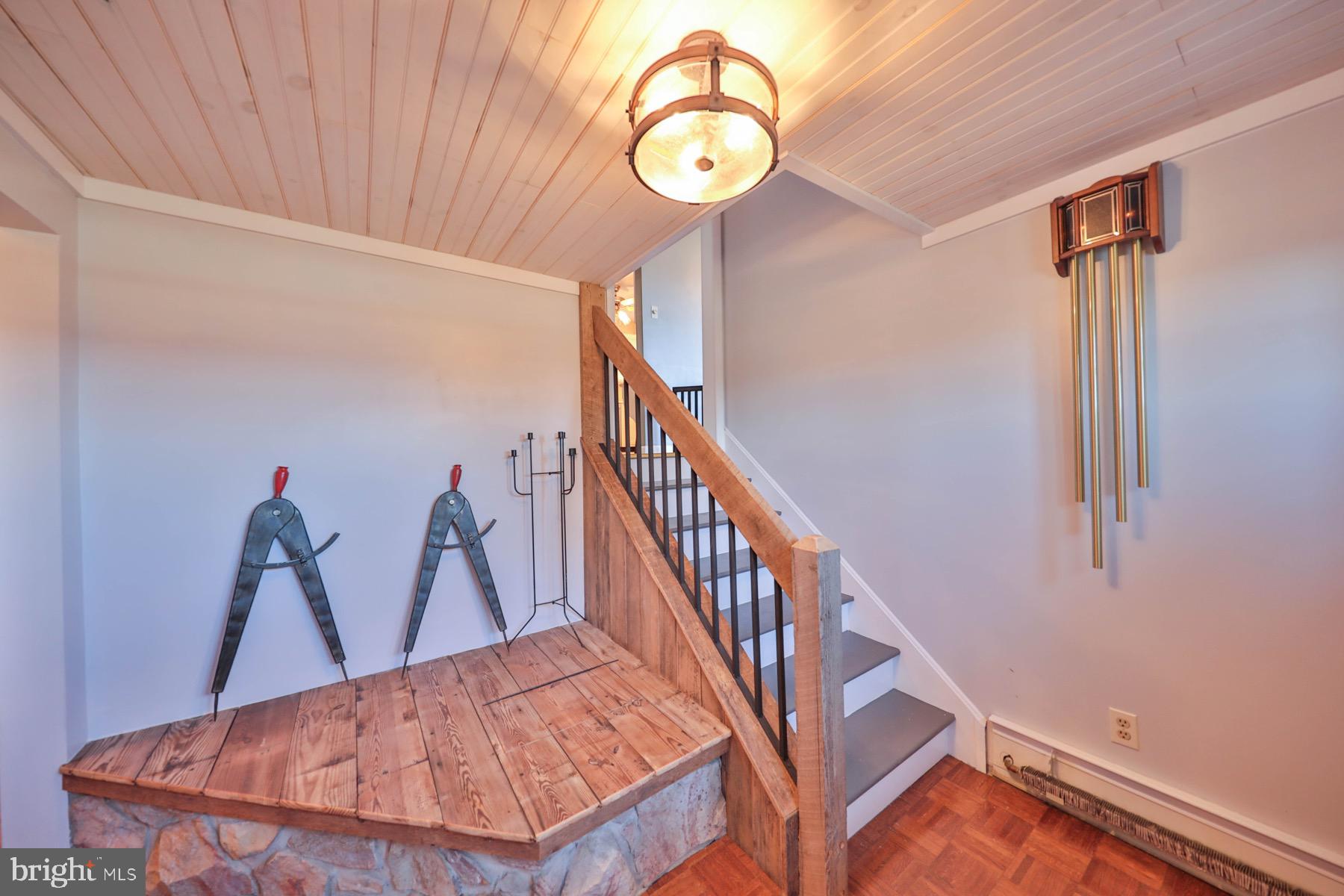 2076 Church View Road Coopersburg, PA 18036 - Photo 6 of 52 Gallery Image 6