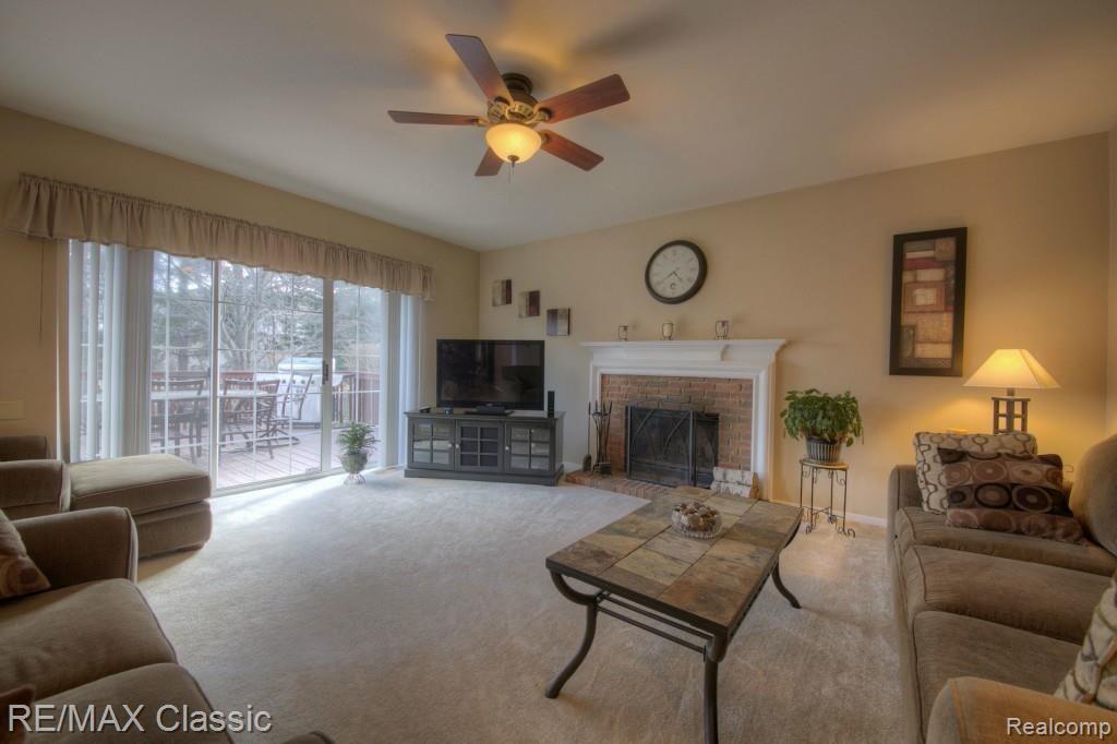 45575 Hanford Road Canton, MI 48187 - Photo 11 of 27 Family Room