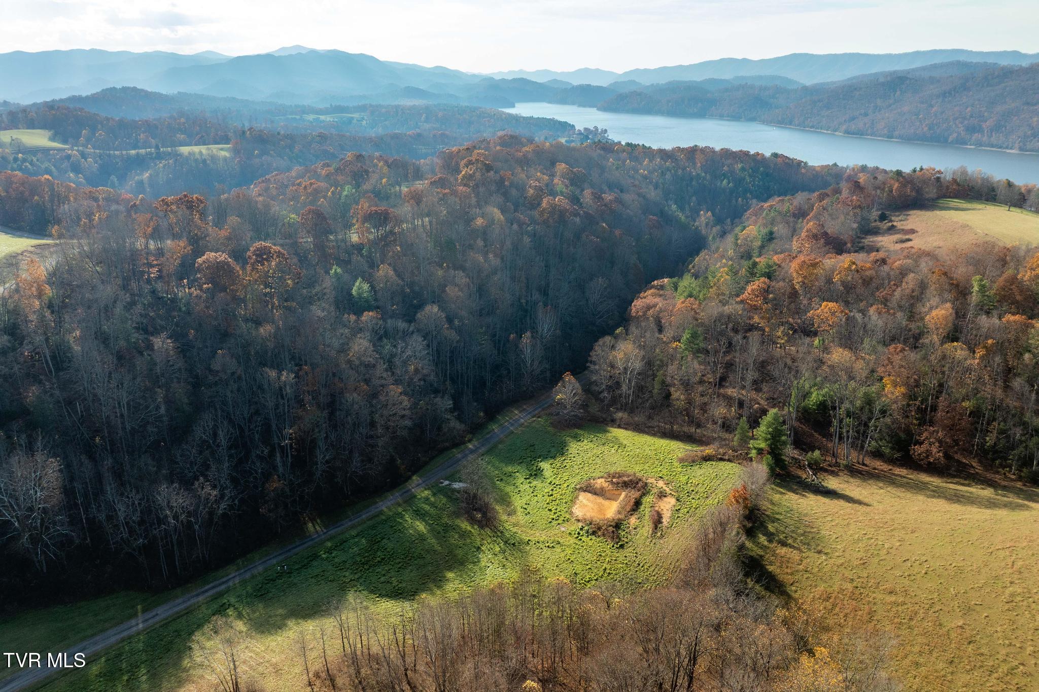 Lot 18 Silver Oak Trail, Unit 18 Butler, TN 37640 - Photo 6 of 42 Lot 18 Eagle Ridge (6 of 38)
