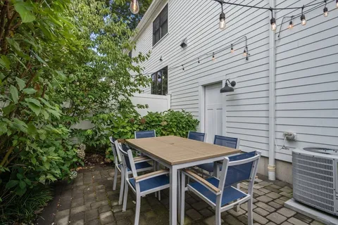$1,195,000 | 10 Lincoln Street, Unit 10, Natick, MA 01760
