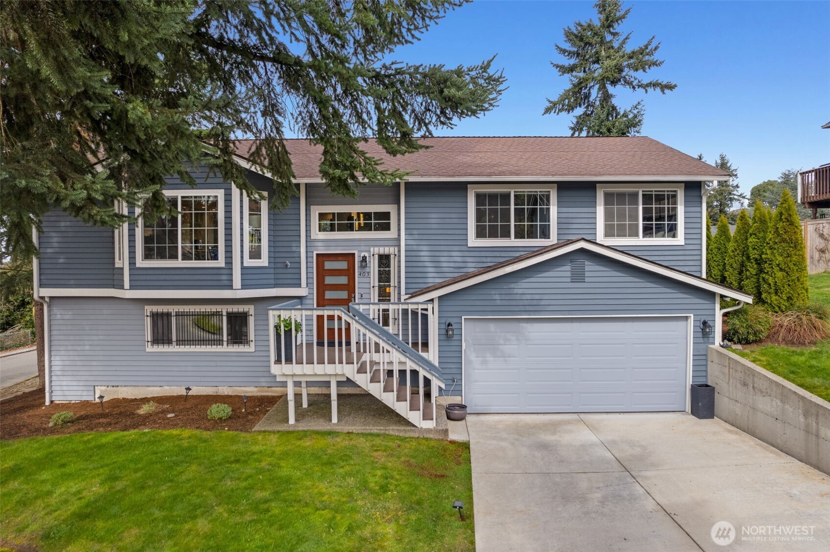 403 Ferndale Avenue Northeast Renton, WA 98056 - Photo 1 of 32