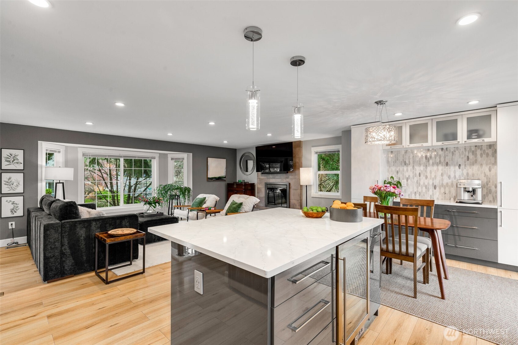 403 Ferndale Avenue Northeast Renton, WA 98056 - Photo 12 of 32