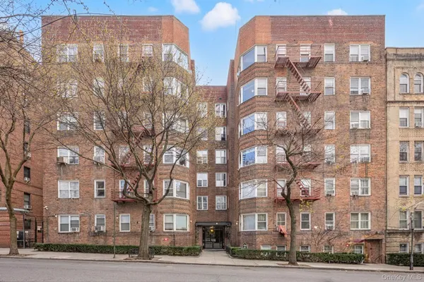 $250,000 | 3810 Greystone Avenue, Unit 507 | Fieldston