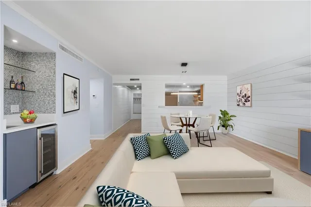 $999,000 | 6080 Pelican Bay Boulevard, Unit A205, Naples, FL 34108