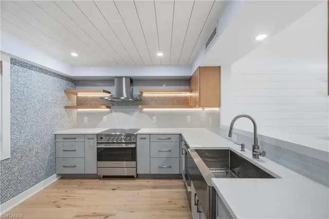 $999,000 | 6080 Pelican Bay Boulevard, Unit A205, Naples, FL 34108