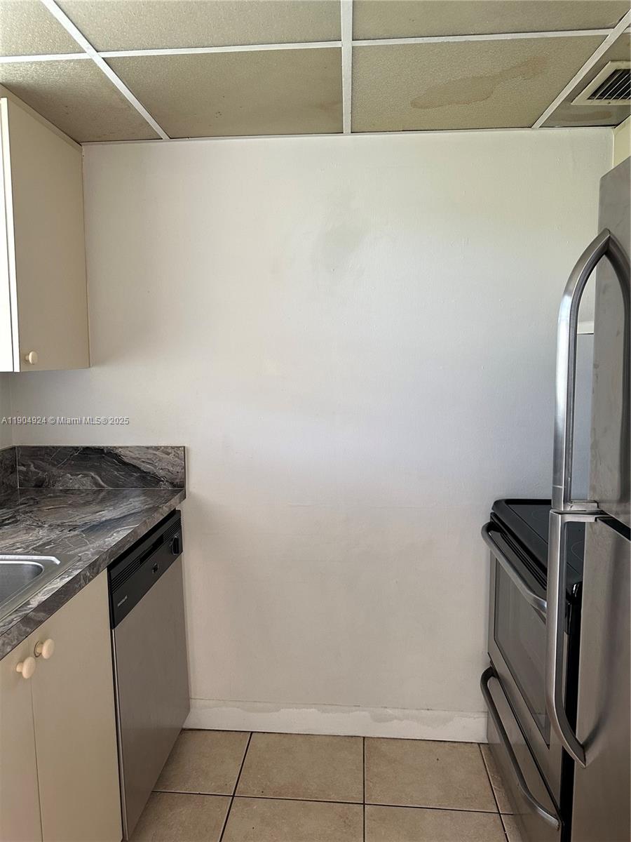 8600 Southwest 109th Avenue, Unit 4211 Miami, FL 33173 - Photo 8 of 25 a utility room with dryer and washer