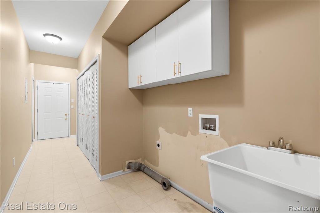 1818 Flagstone Circle, Unit 34 Rochester, MI 48307 - Photo 23 of 27 Gallery Image 23