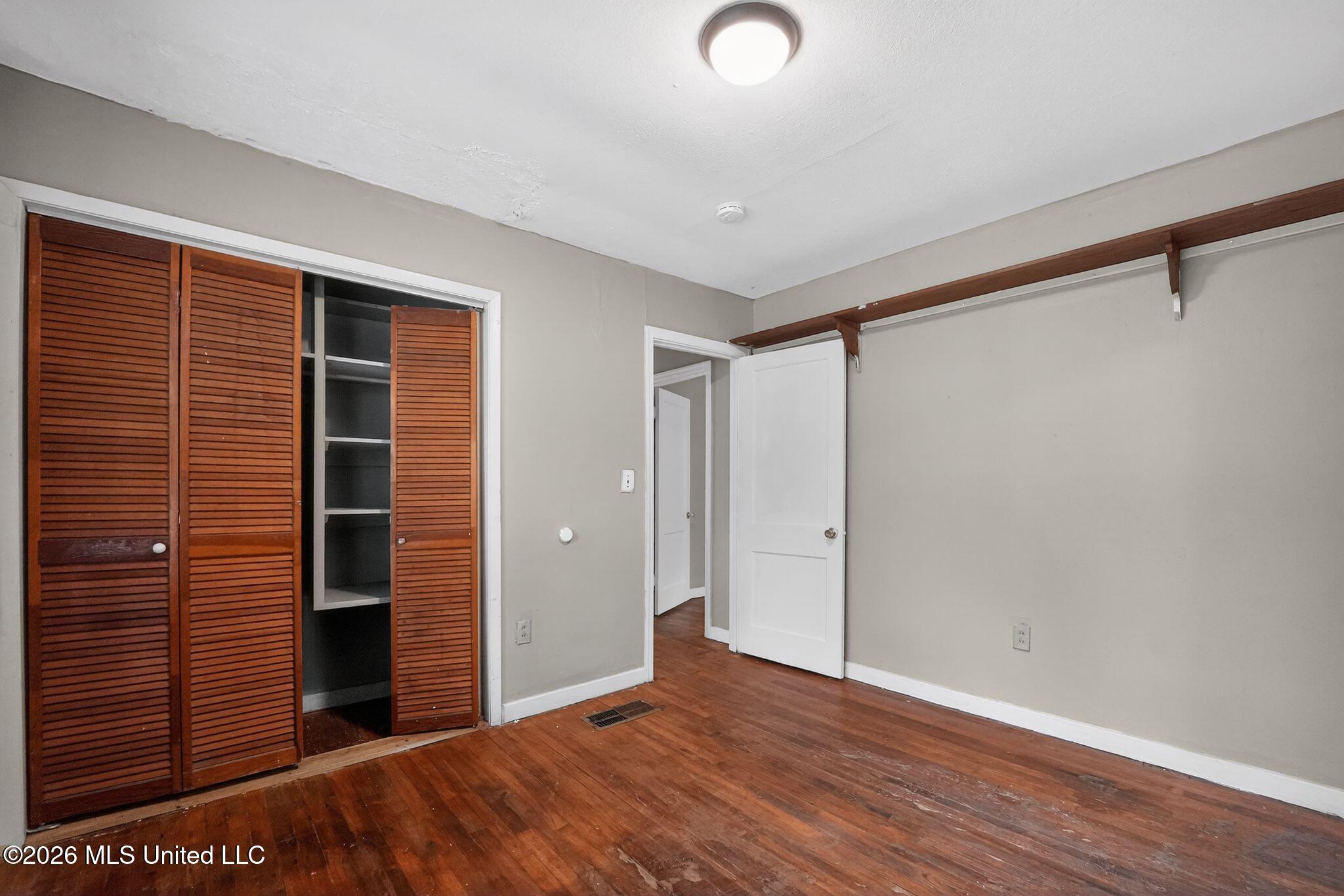 617 Woodbury Road Jackson, MS 39206 - Photo 22 of 39 33_617_Woodbury_Rd_Jackson_MS_39206-Bedr
