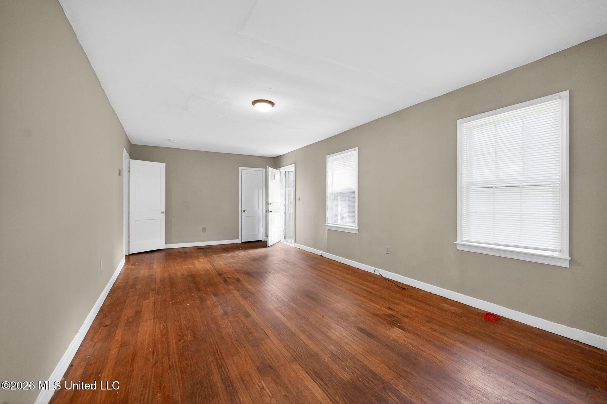 617 Woodbury Road Jackson, MS 39206 - Photo 6 of 39 10_617_Woodbury_Rd_Jackson_MS_39206-Livi
