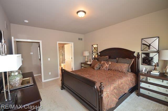 49186 Hawksburry Road, Unit 28 Canton, MI 48188 - Photo 20 of 23 DSC_0242.jpg