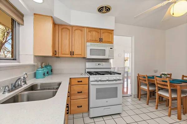 $289,000 | 1111 North Harlem Avenue, Unit 2A, Oak Park, IL 60302