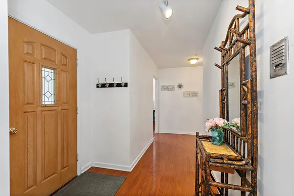 $289,000 | 1111 North Harlem Avenue, Unit 2A, Oak Park, IL 60302