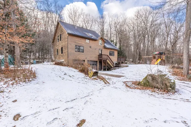 $500,000 | 1016 Shedd Hill Road, Stoddard, NH 03464