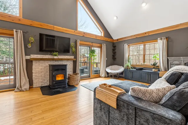 $500,000 | 1016 Shedd Hill Road, Stoddard, NH 03464