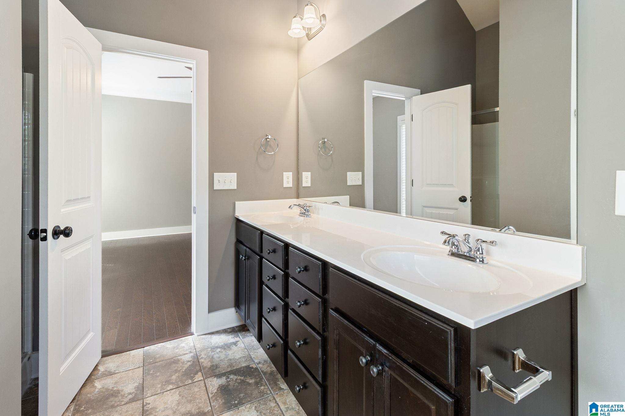 1273 Grants Way Birmingham, AL 35210 - Photo 15 of 27