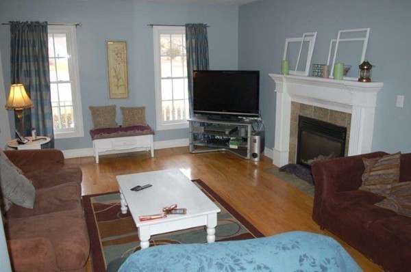 63 Cranberry Road Hanson, MA 02341 - Photo 8 of 23 Gallery Image 8