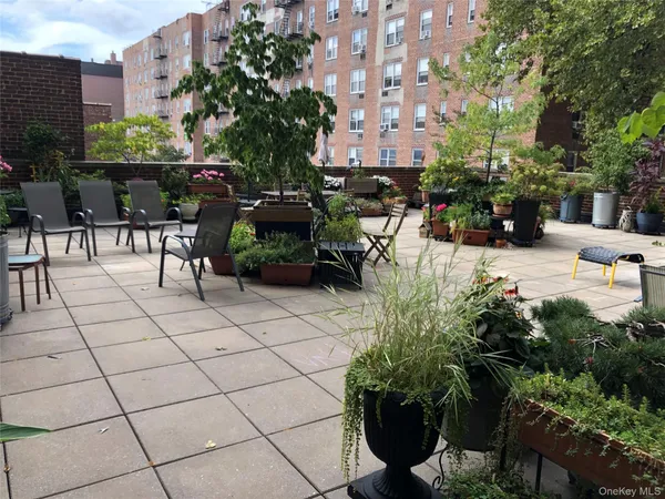 $2,400 | 474 West 238th Street, Unit 4G | Fieldston