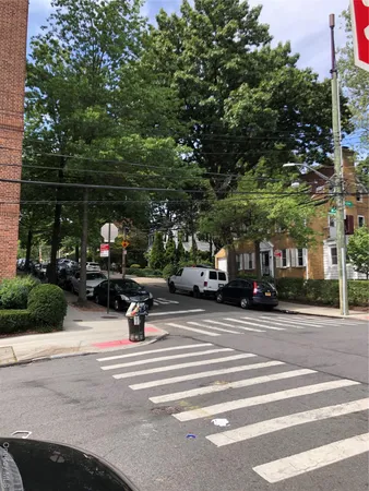 $2,400 | 474 West 238th Street, Unit 4G | Fieldston