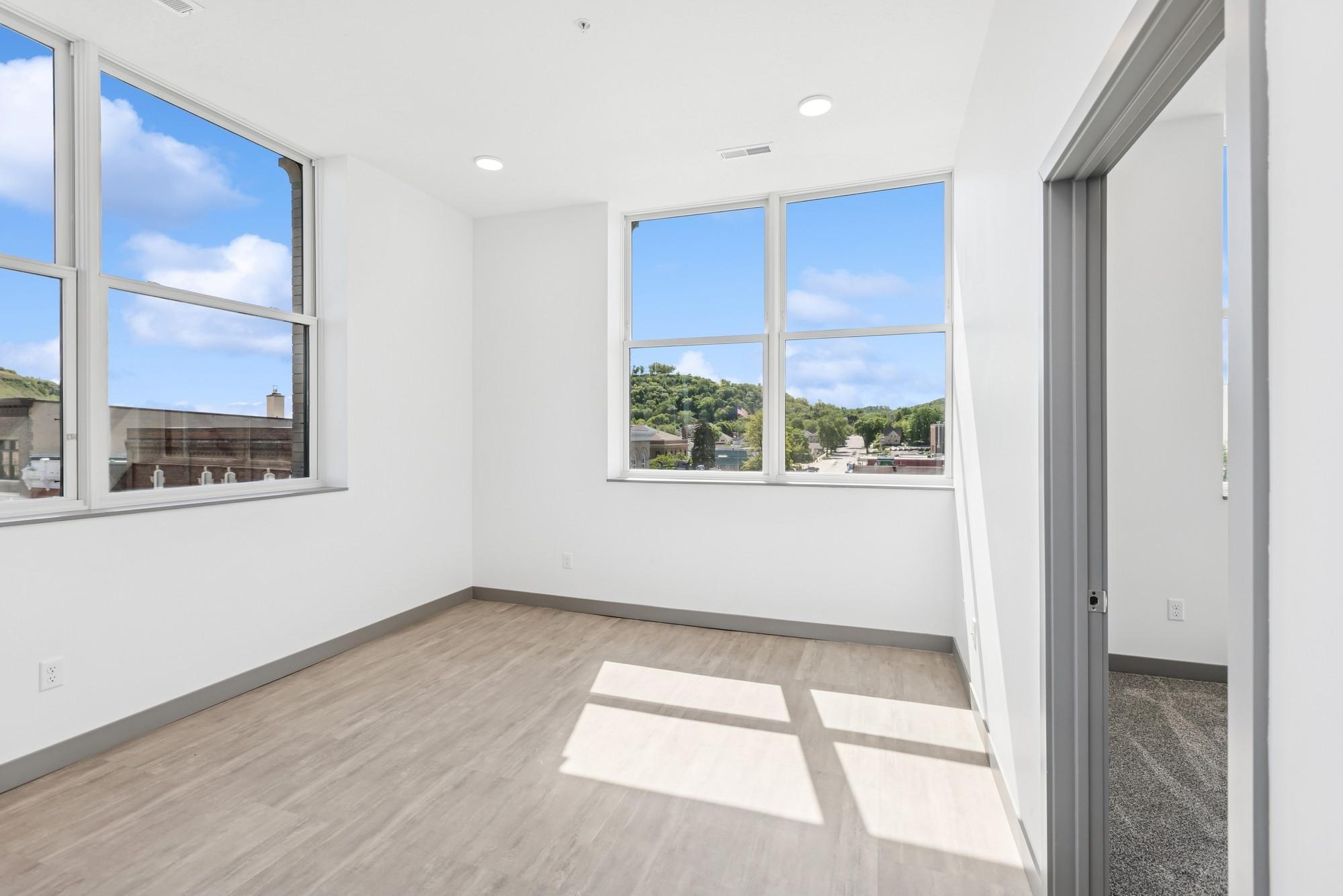 222 Bush Street, Unit 303 Red Wing, MN 55066 - Photo 10 of 15