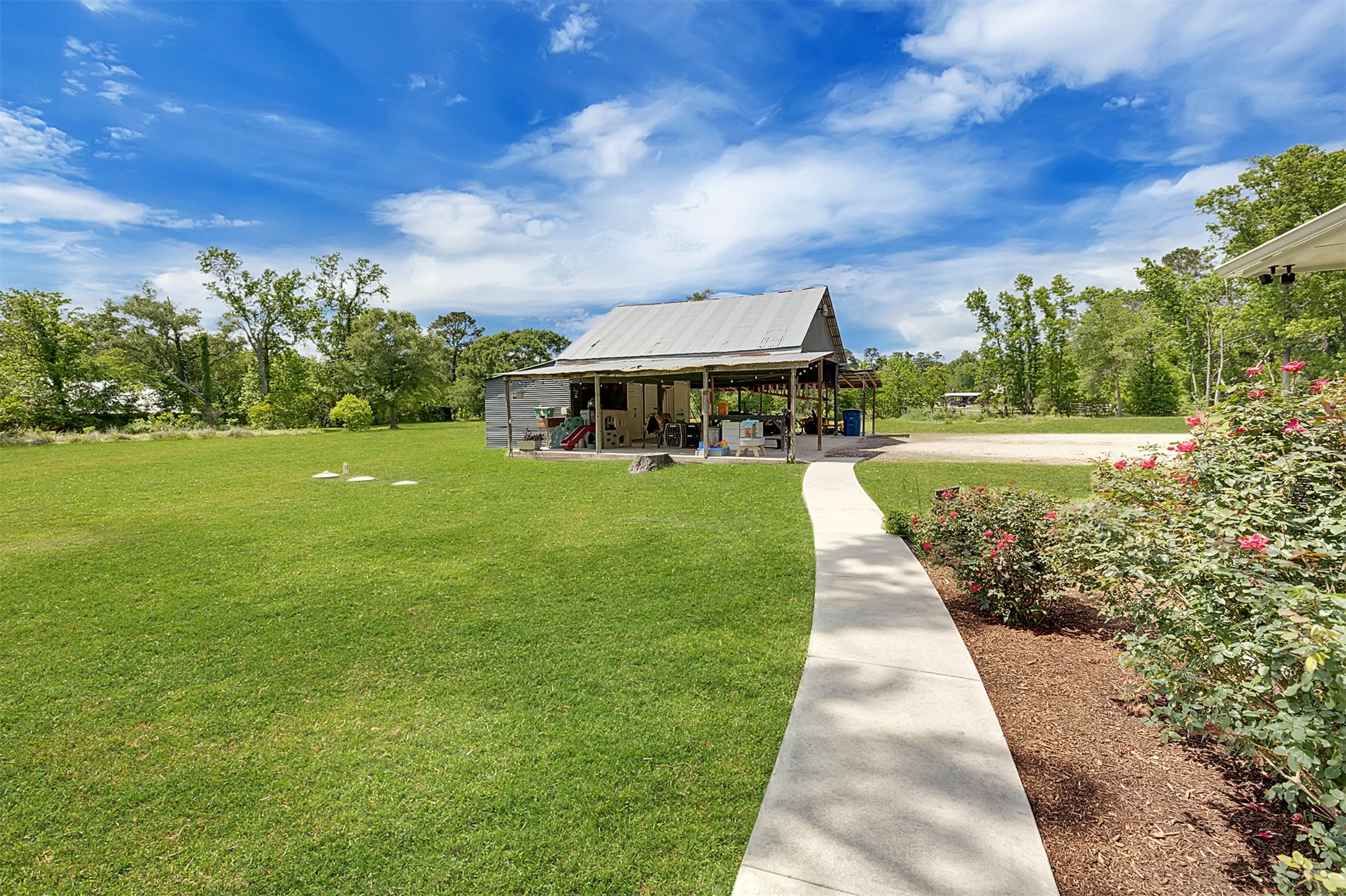 10792 Stidham Road Conroe, TX 77302 - Photo 35 of 48 Lovely walk home each night....