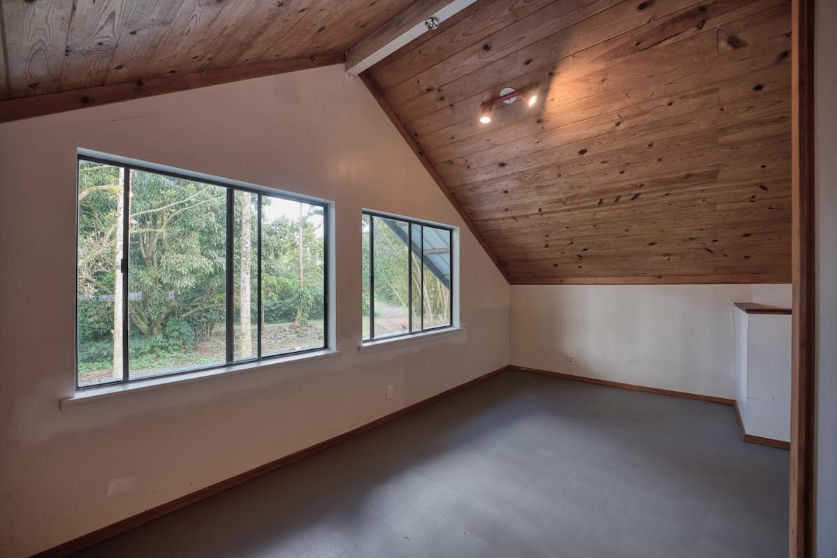 17-406 13 Mile Road Kurtistown, HI 96749 - Photo 18 of 29 a view of an empty room with a window
