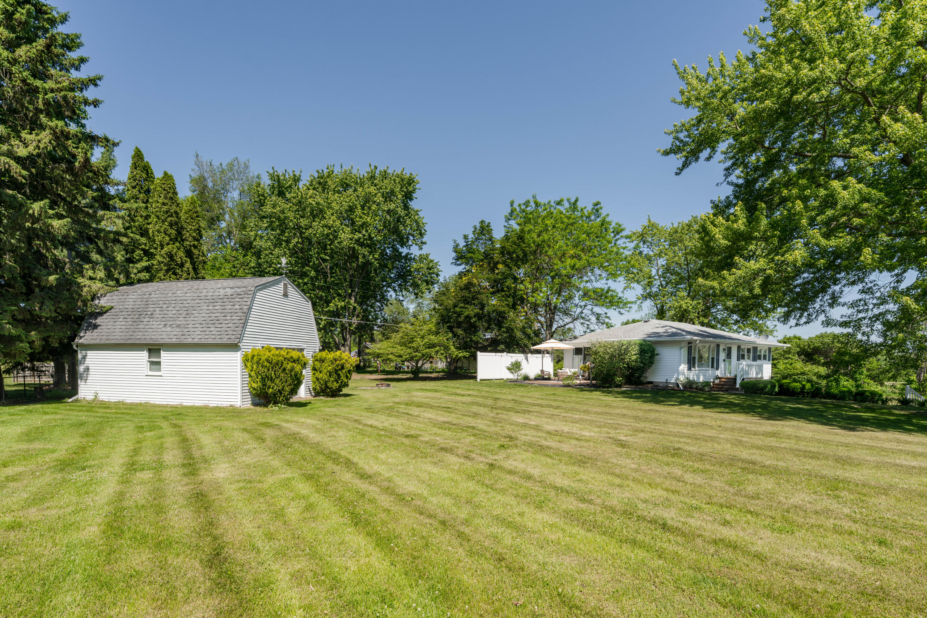 12611 15 1/2 Mile Road Marshall, MI 49068 - Photo 5 of 27 DSC00356