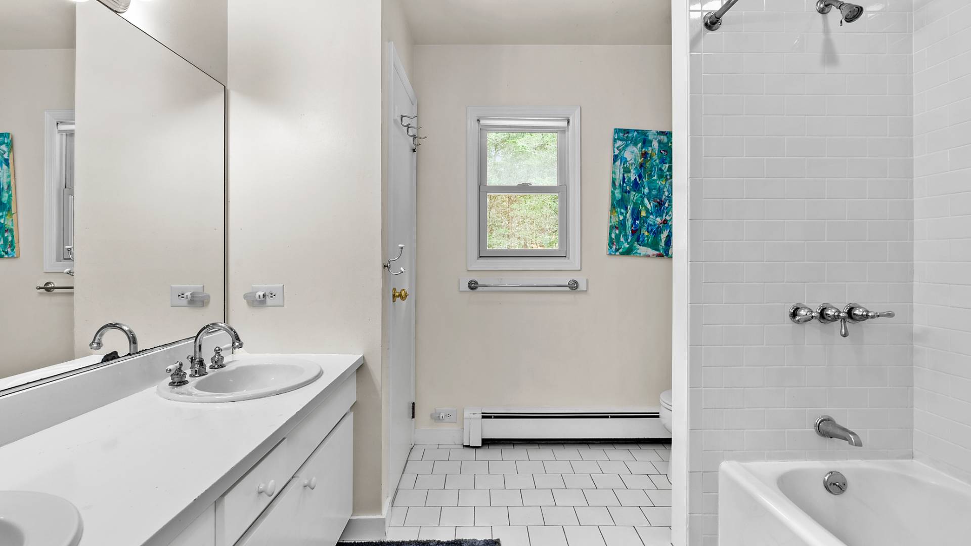 11 Shoridge East Hampton, NY 11937 - Photo 10 of 14 a bathroom with a sink and a bathtub