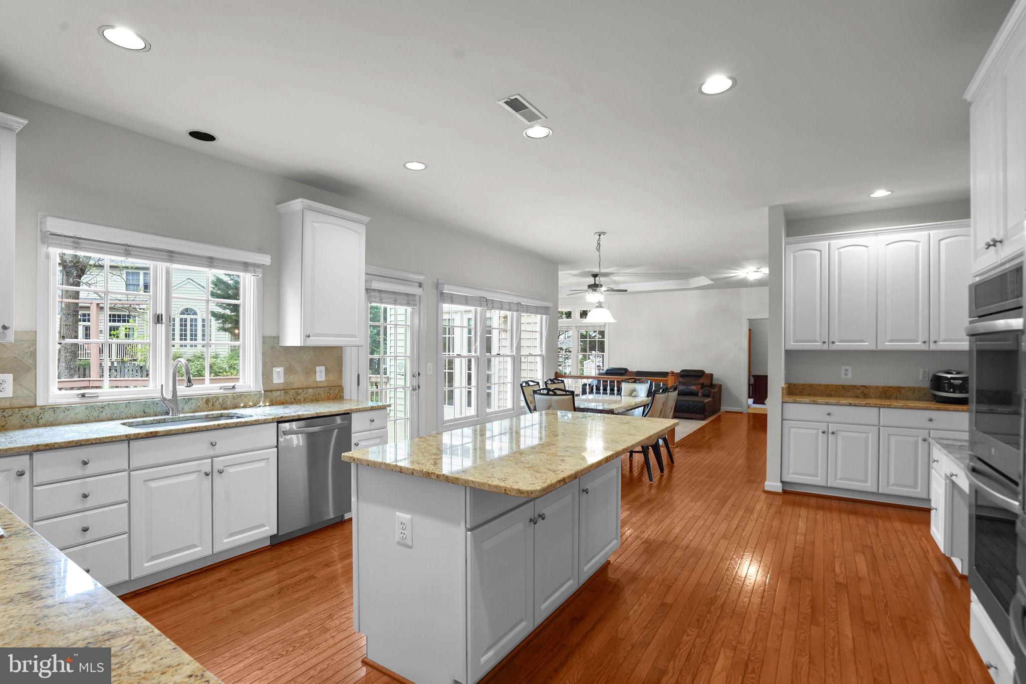 26030 Glasgow Drive Chantilly, VA 20152 - Photo 14 of 42