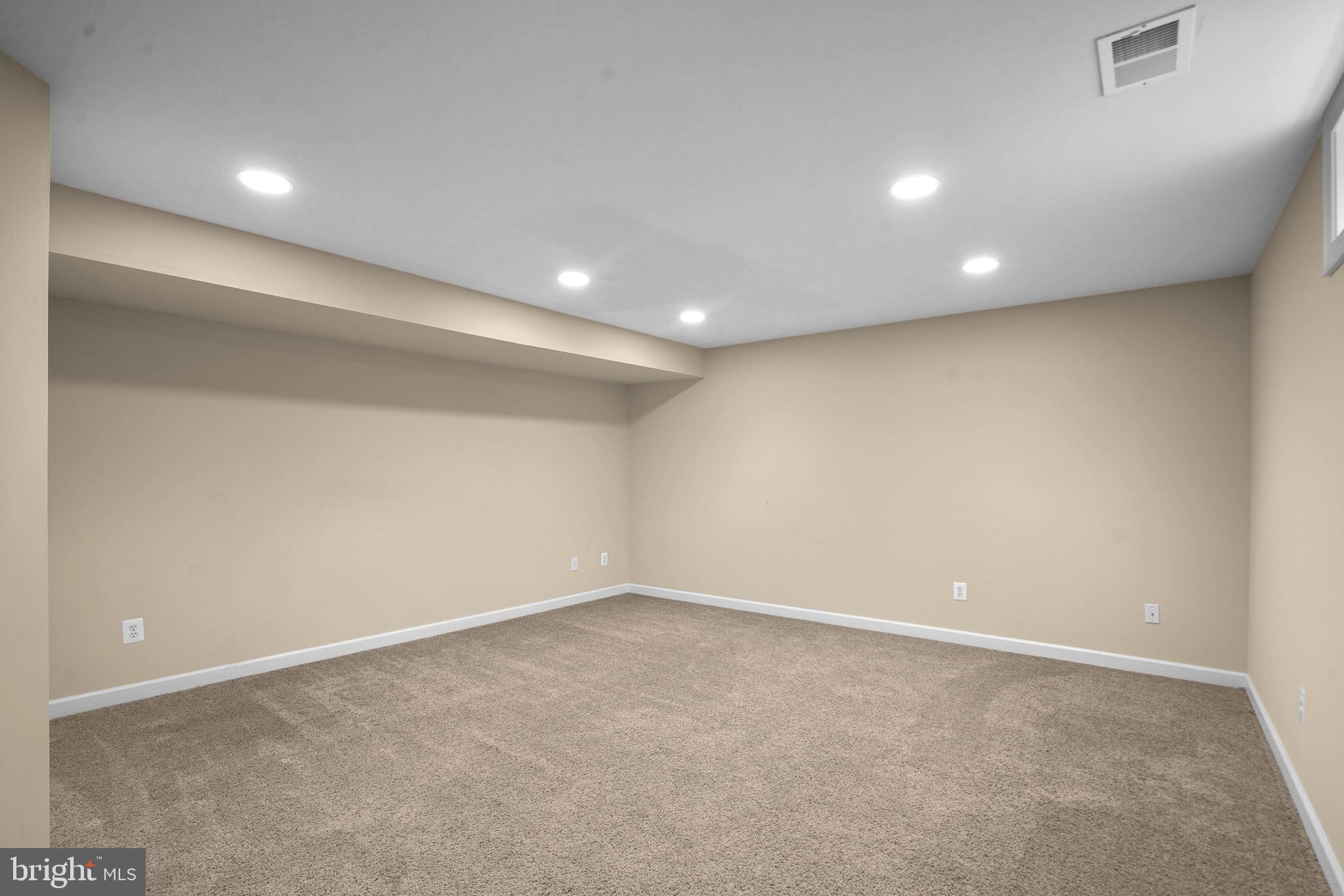 26030 Glasgow Drive Chantilly, VA 20152 - Photo 30 of 42