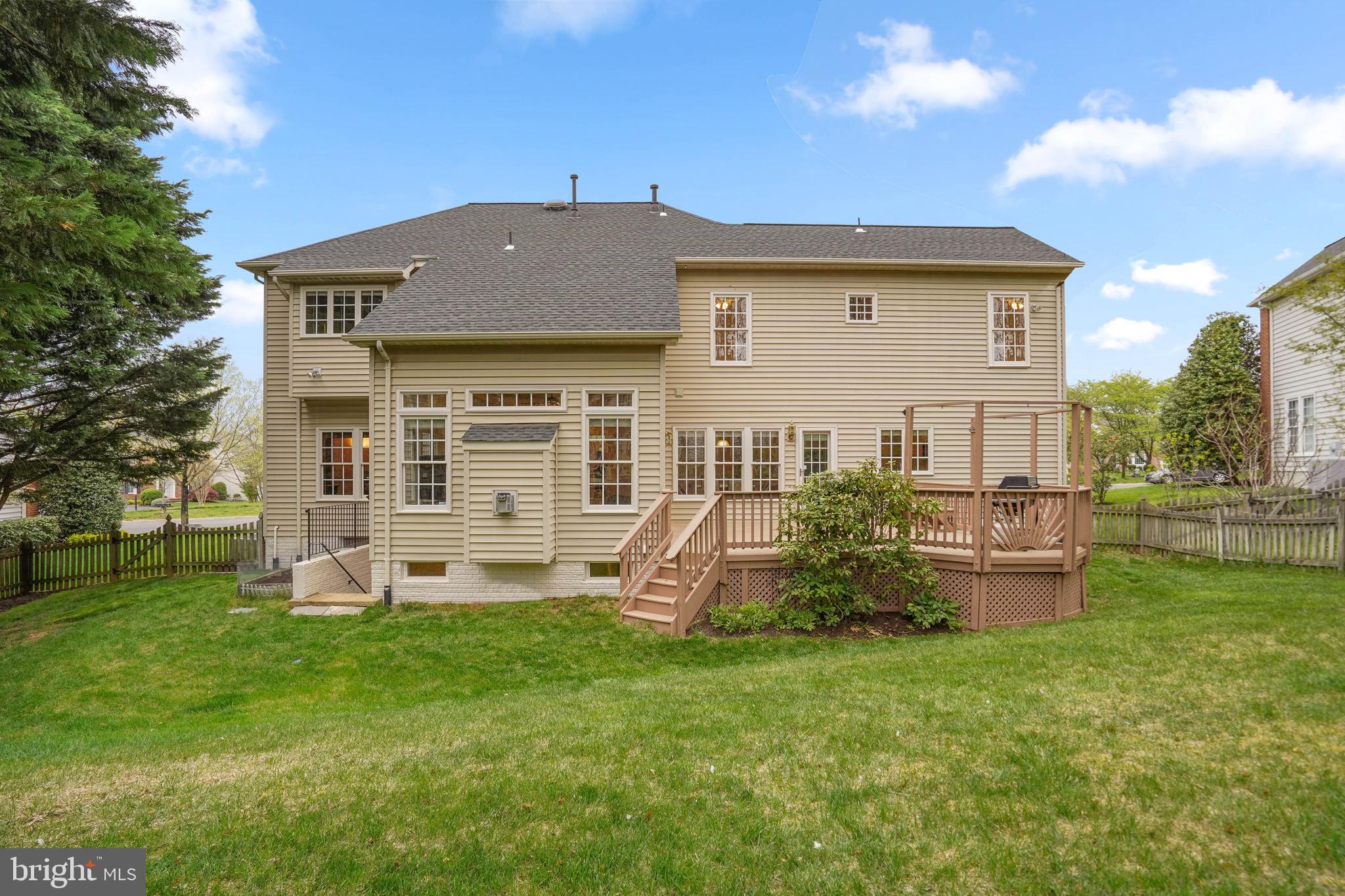 26030 Glasgow Drive Chantilly, VA 20152 - Photo 34 of 42